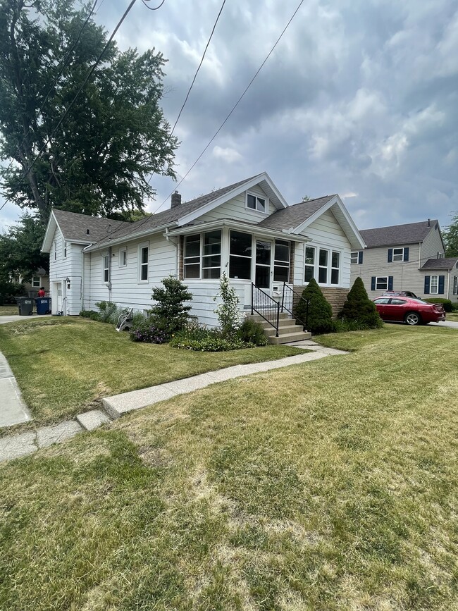 Building Photo - 6063 Secor Rd