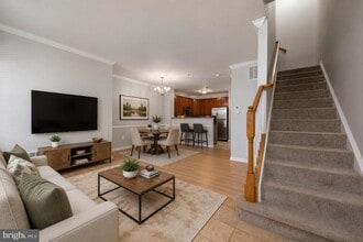 Building Photo - 15555 John Diskin Cir