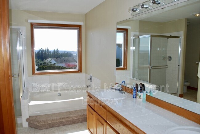 Foto del edificio - 7301 77th Dr NE