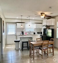 Building Photo - 9775 Pine Lake Dr
