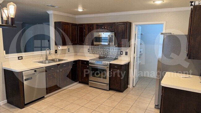 Foto del edificio - 476 Eisenhower Ln