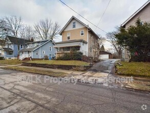 Building Photo - 1299 Girard St