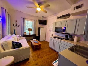 Building Photo - 2423 Avenue Q