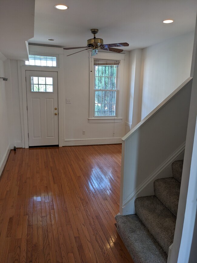 Foto del edificio - 788 Irving St NW