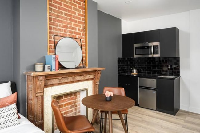 Building Photo - 2020 R. Saint-Denis