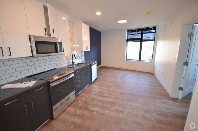 Building Photo - 111 Brighton Ave