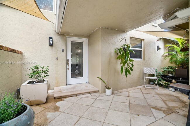 Foto del edificio - 505 Maplewood Dr