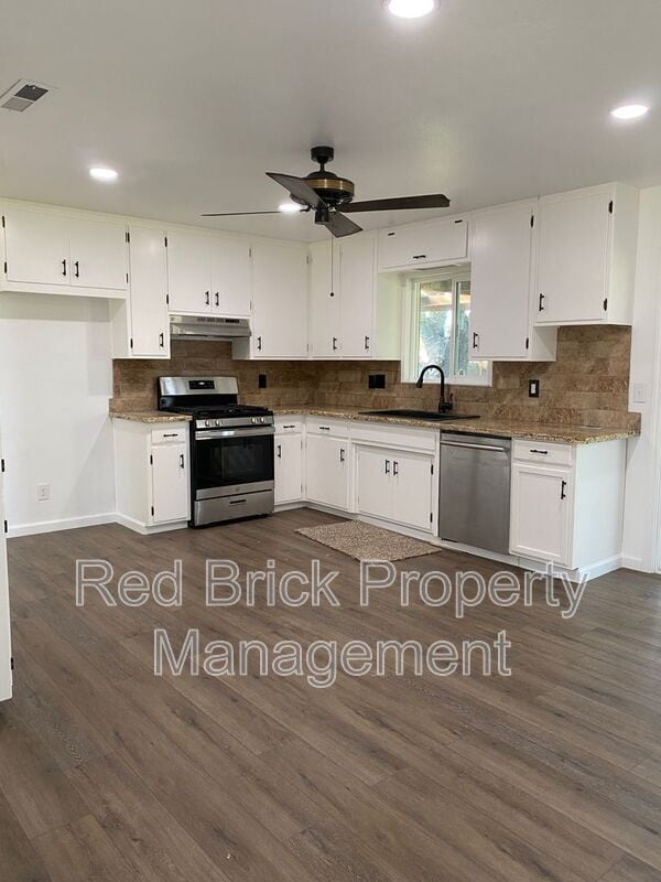 Building Photo - 5416 Mulberry Ave