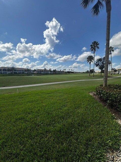 Foto del edificio - 16421 Millstone Cir
