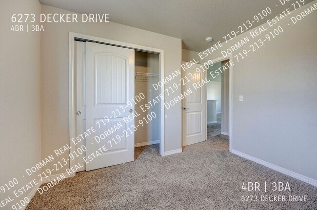 Foto del edificio - 6273 Decker Dr