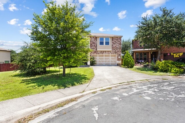 Building Photo - 4 Bedroom/2.5 Bath Mustang Valley Subdivision