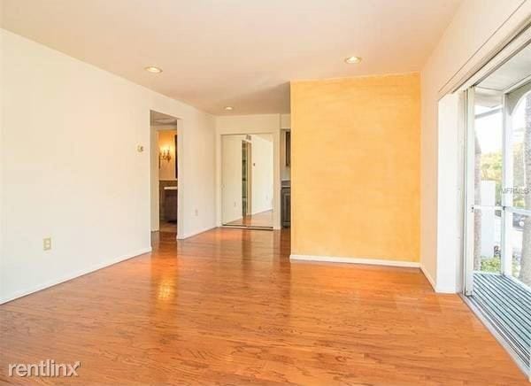 Building Photo - 2304 Ringling Blvd