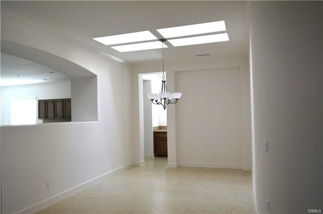 Building Photo - 24098 Boulder Oaks Dr