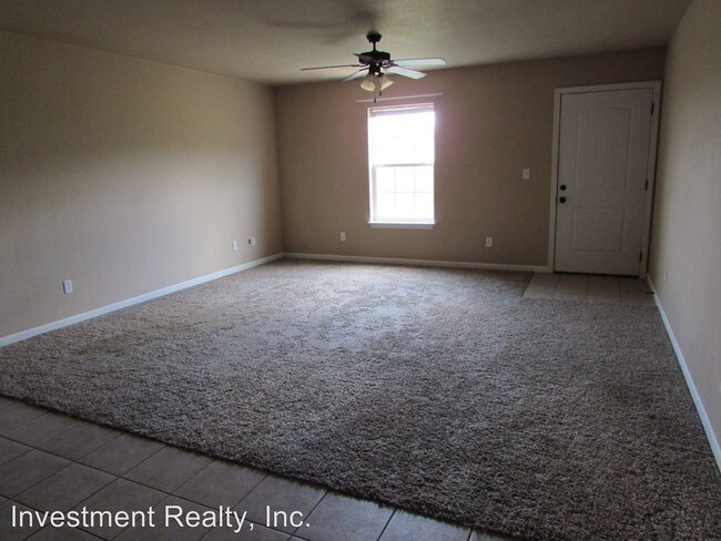 Foto del edificio - 179 Lyle Curtis Cir