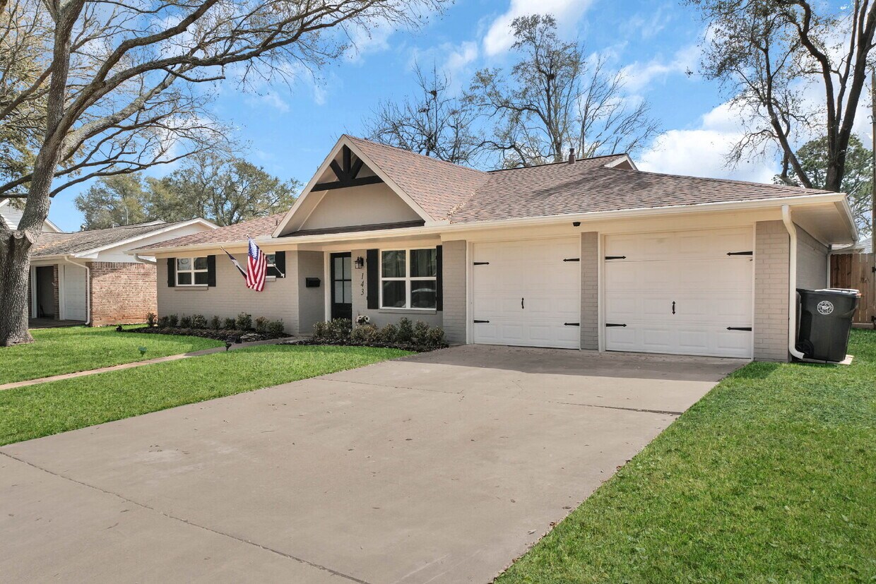 Charming 4-Bed Home with Granite Elegance in Sugar Land - Charming 4-Bed Home with Granite Elegance in Sugar Land