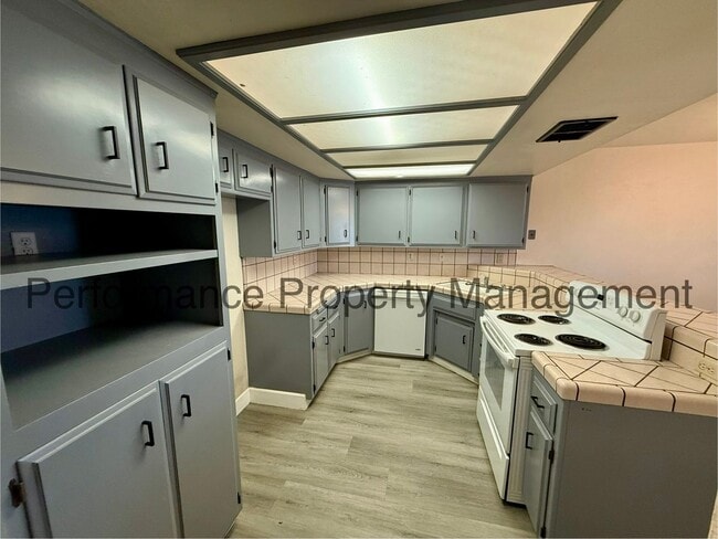 Foto del edificio - 239 W China Grade Loop