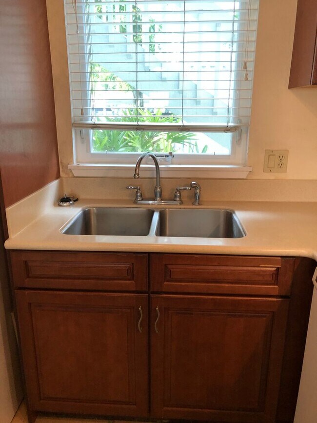 Foto del edificio - HOKUKANI 2/2/1 ON THE 1ST FLOOR,  LOCATED IN THE HEART OF KAILUA