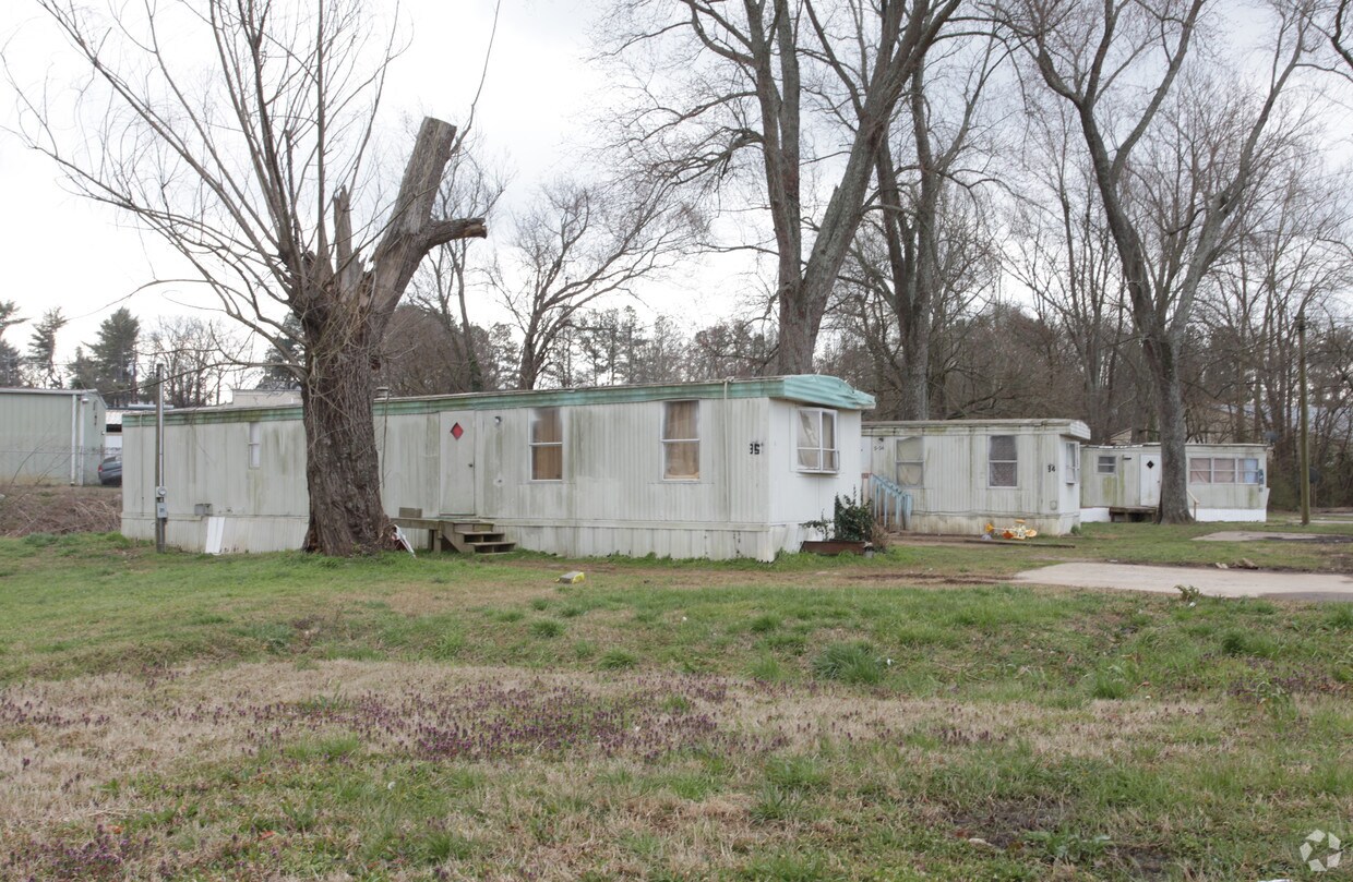Suburban Mobile Home Park Alquileres en Gainesville, GA