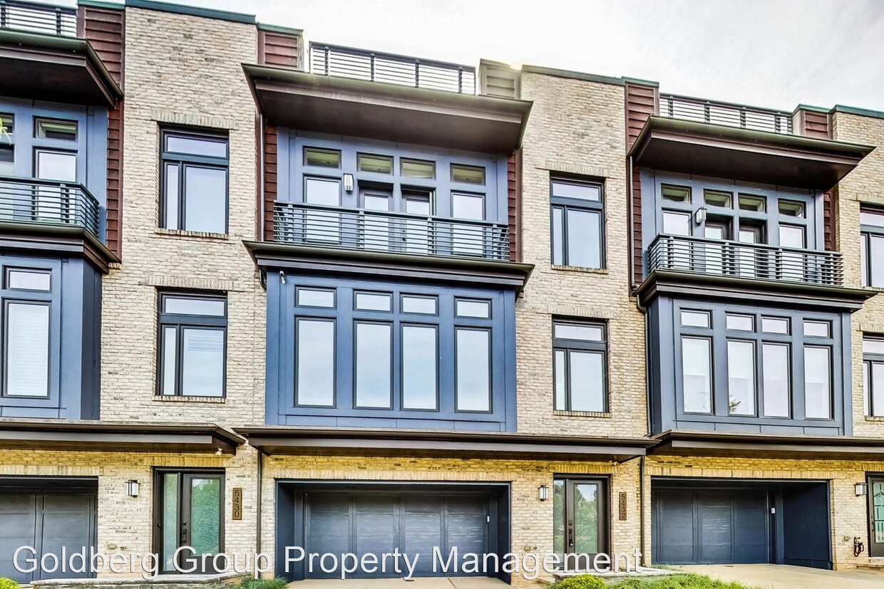 Primary Photo - 4 br, 3.5 bath House - 5432 Merriam Street
