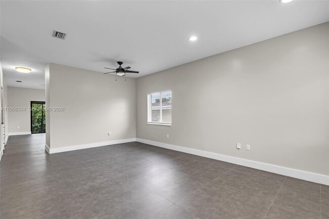 Foto del edificio - 3508 NW 19th Terrace