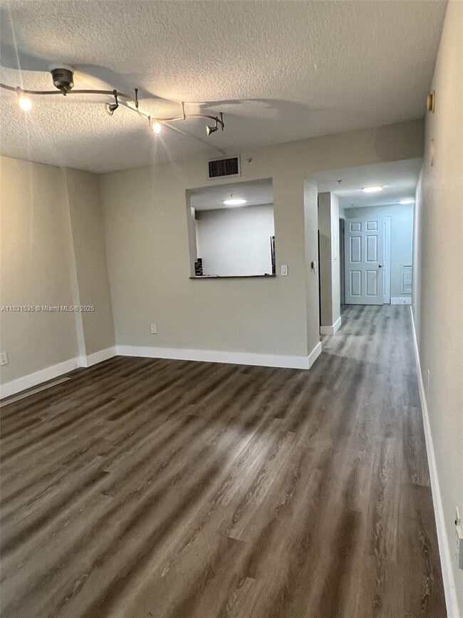 Building Photo - 50 Menores Ave