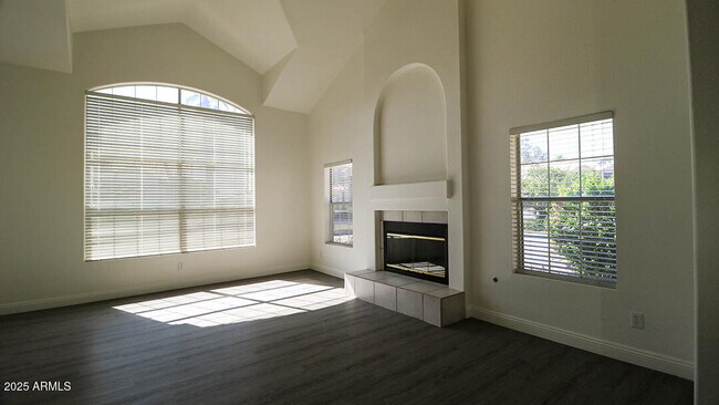 Foto del edificio - 7861 W Kerry Ln
