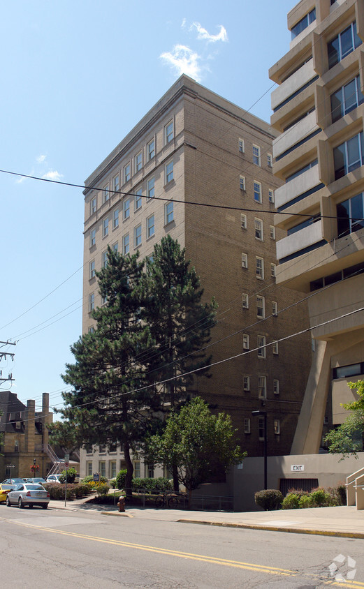 Building Photo - Ruskin Hall