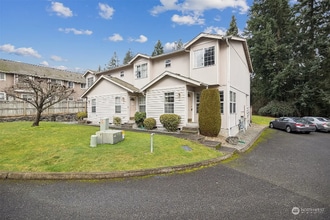 Building Photo - 9611 161st St E