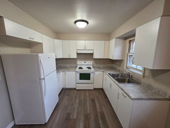 Foto del edificio - 1505/1507 Harding Ave