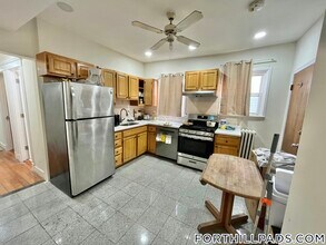 Building Photo - 49 Beech Glen St