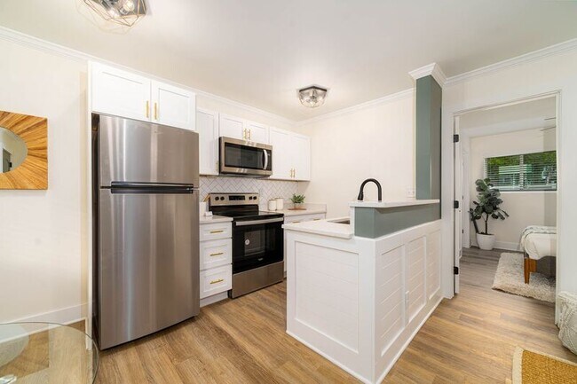 Building Photo - 1243 W Ocean View Ave