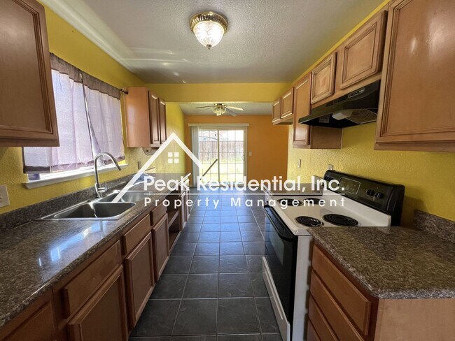 Foto del edificio - Charming Sacramento 3bd/2ba Home!