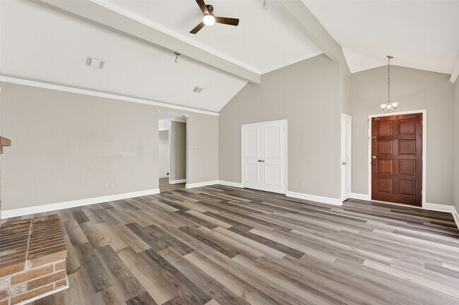 Foto del edificio - 12403 Meadow Ridge Dr