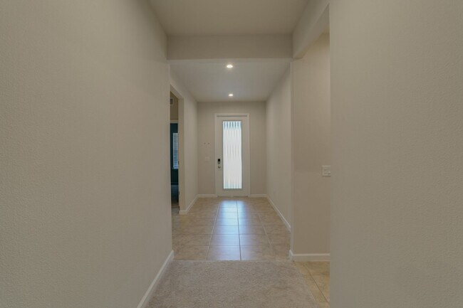 Foto del edificio - 3197 Hill Point St