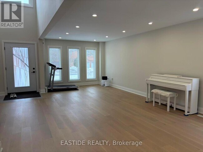 Photo du bâtiment - 39 Coppard Ave