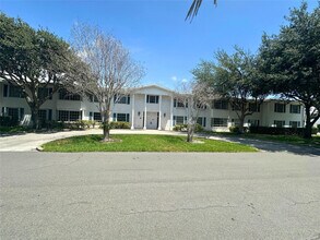 Building Photo - 2171 NE 66th St