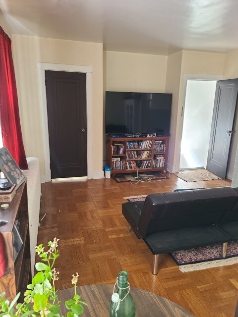 Living room - 6305 Morrowfield Ave