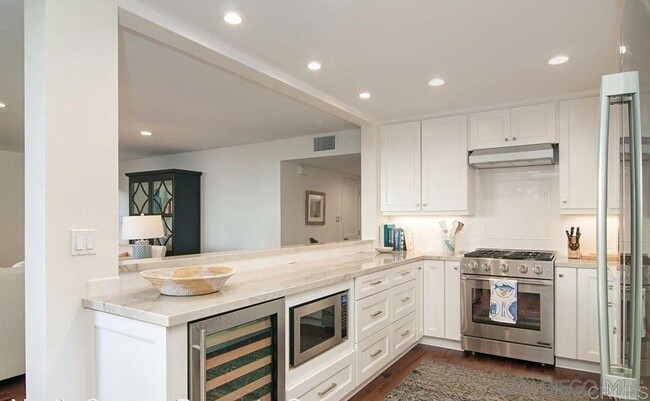 Foto del edificio - 248 Dolphin Cove Ct