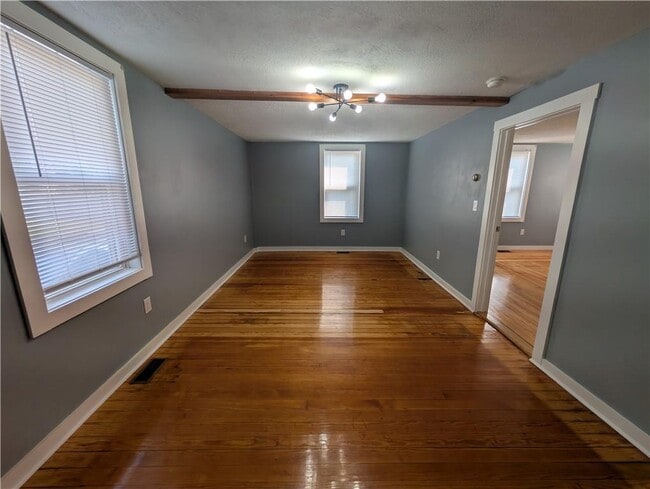 Building Photo - 57 Pleasant St