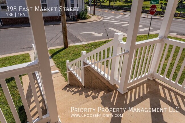 Foto del edificio - 398 E Market St