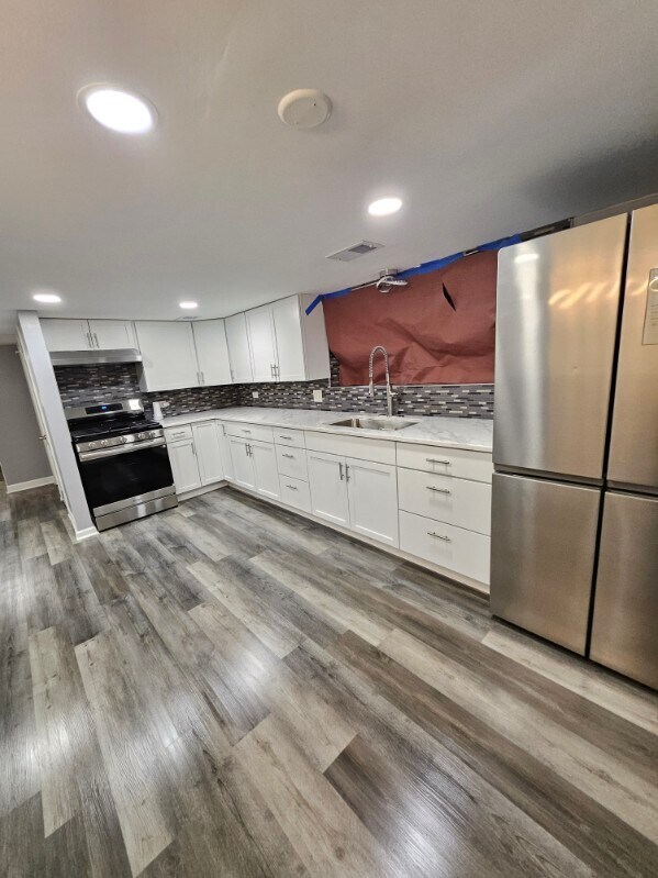 Foto del edificio - 13853 Forest Ave