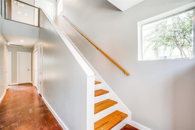 Foto del edificio - 1221 Crosby St