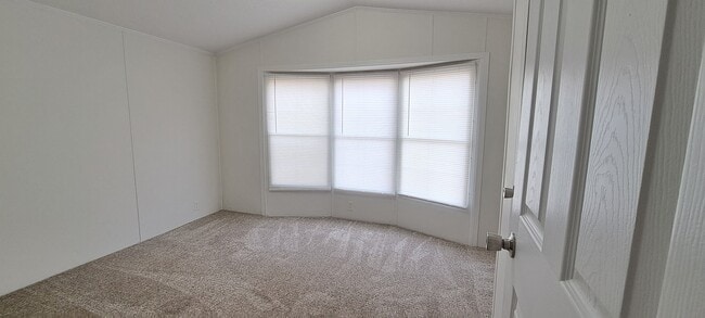 Building Photo - 207 Princeton Rd