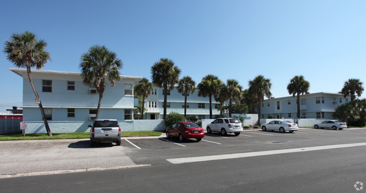 The Breakers Apartments in Jacksonville Beach, FL