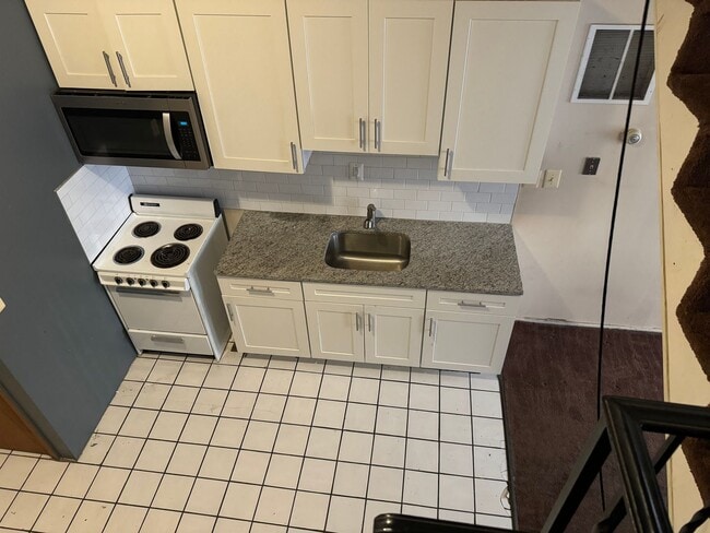 Photo - 639 N 12th St Apartment