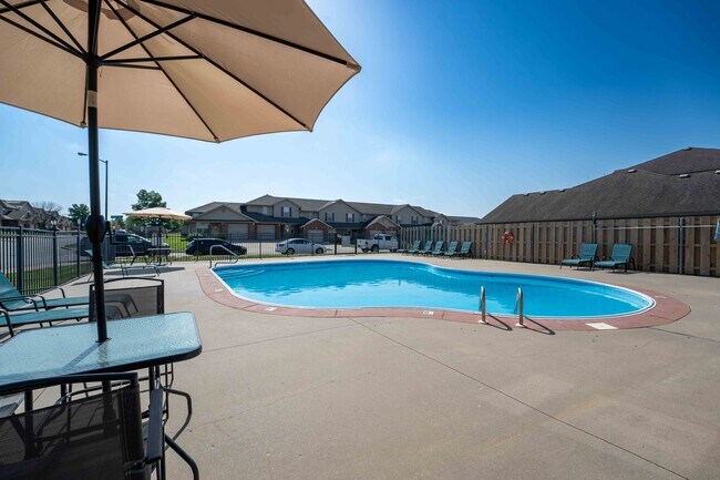 Foto del edificio - Oakwood Heights Townhomes