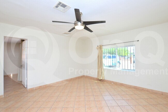 Foto del edificio - 3238 W Garfield St