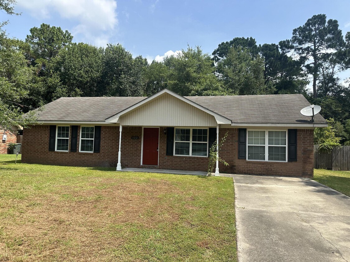 Foto principal - 122 Deann Dr