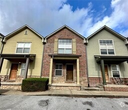 Building Photo - 2208 Ellington Dr