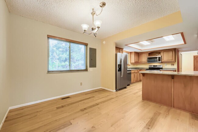 Foto del edificio - 3202 Springridge Dr